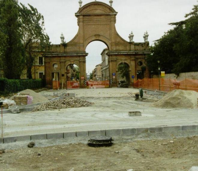 Piazzale Medaglie d’oro resta chiuso per un mese La Nuova Ferrara