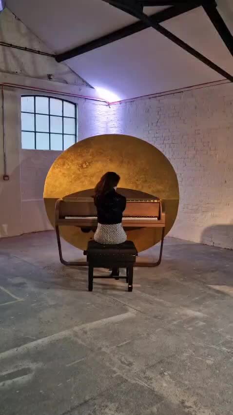La modenese Stefania Passamonte al piano, le prove della performance tra musica classica e realtà aumentata a Londra