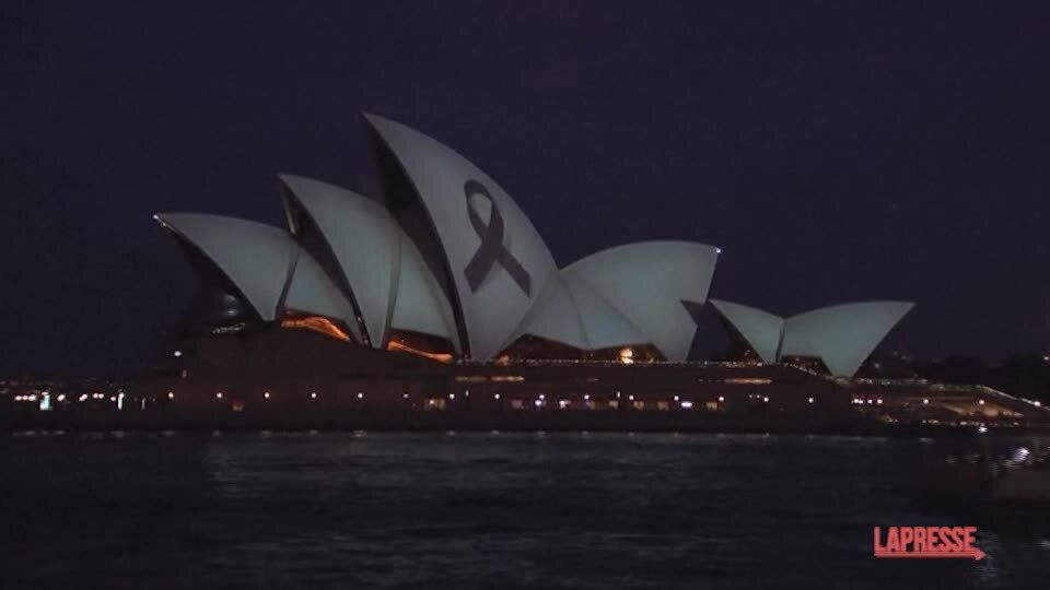 Strage Sydney, l'Opera House listata a lutto
