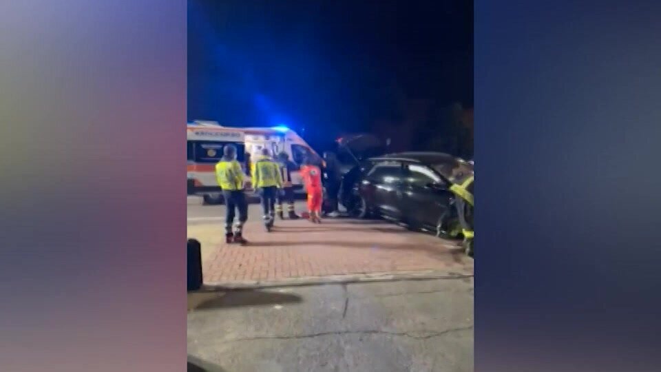 Mario Balotelli, incidente in auto a Brescia: suv distrutto