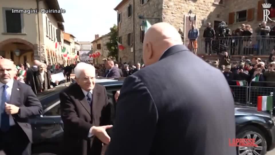 25 Aprile, Mattarella accolto da applausi a Civitella in Val di Chiana