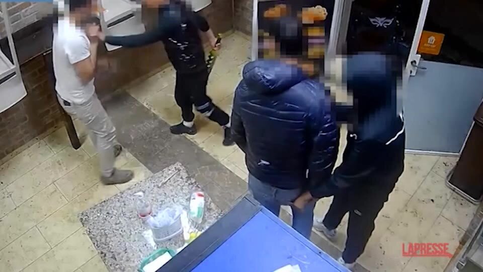 Bologna: rapina in pizzeria armati di machete, rintracciati 4 giovanissimi