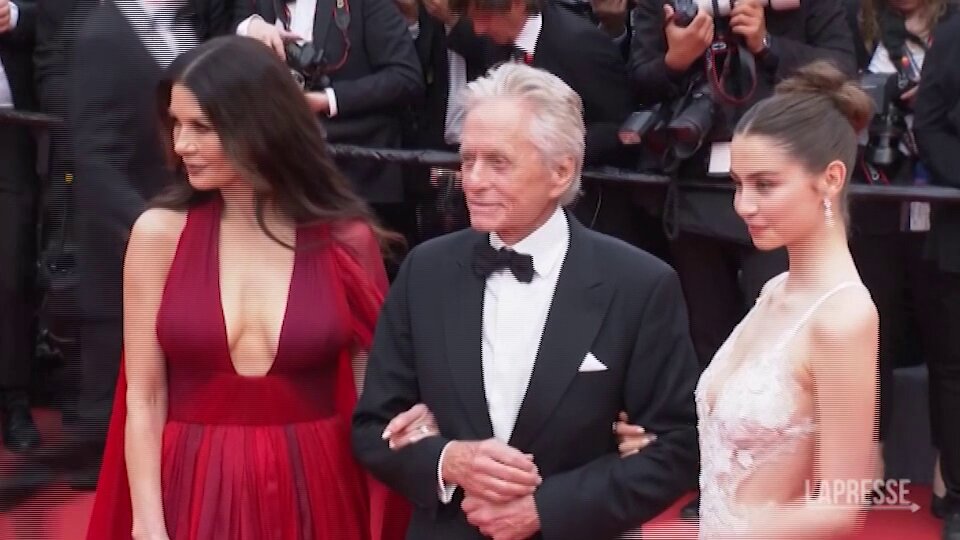 Festival di Cannes, ecco il red carpet: da Naomi Campbell a Michael Douglas