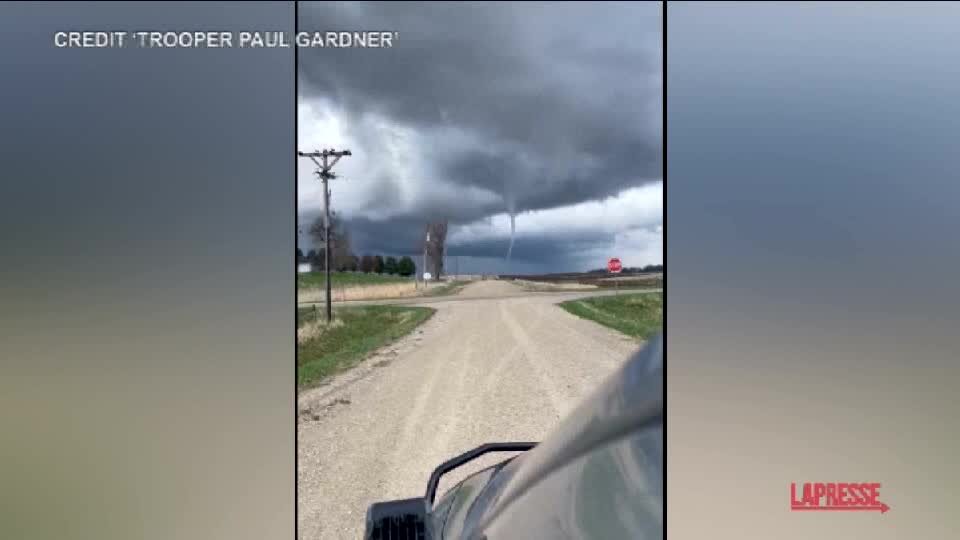Usa, tornado attraversa l'Iowa: le immagini sono impressionanti