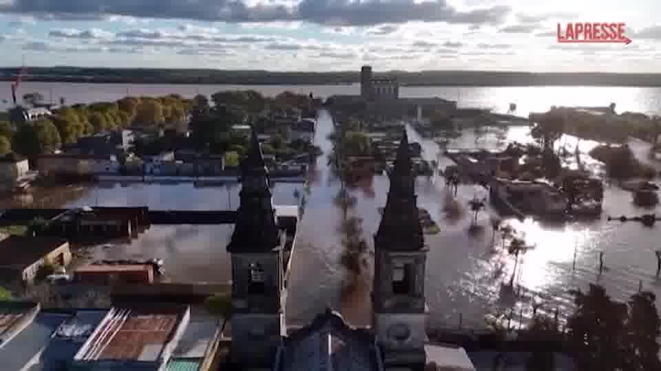 Alluvione in Uruguay, la città di Paysandú sommersa da acqua e fango