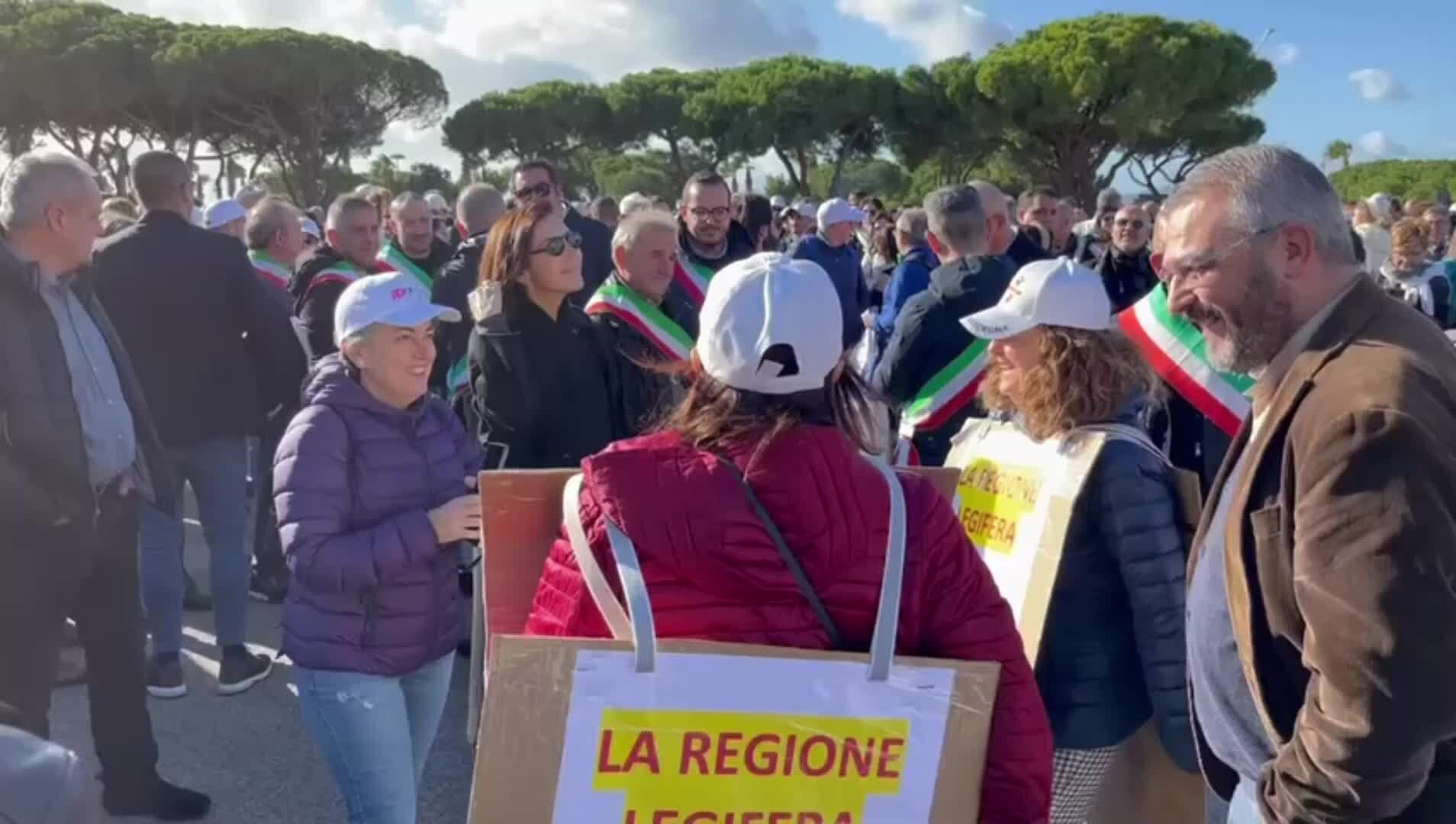 Cagliari, lavoratori degli Enti Locali in piazza per chiedere parità di trattamento rispetto ai dipendenti regionali