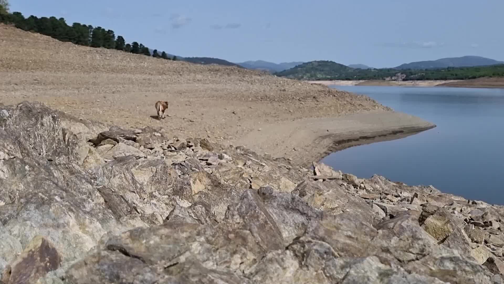 Allarme siccità in Sardegna, la situazione del Flumendosa è disastrosa: le immagini sono impressionanti